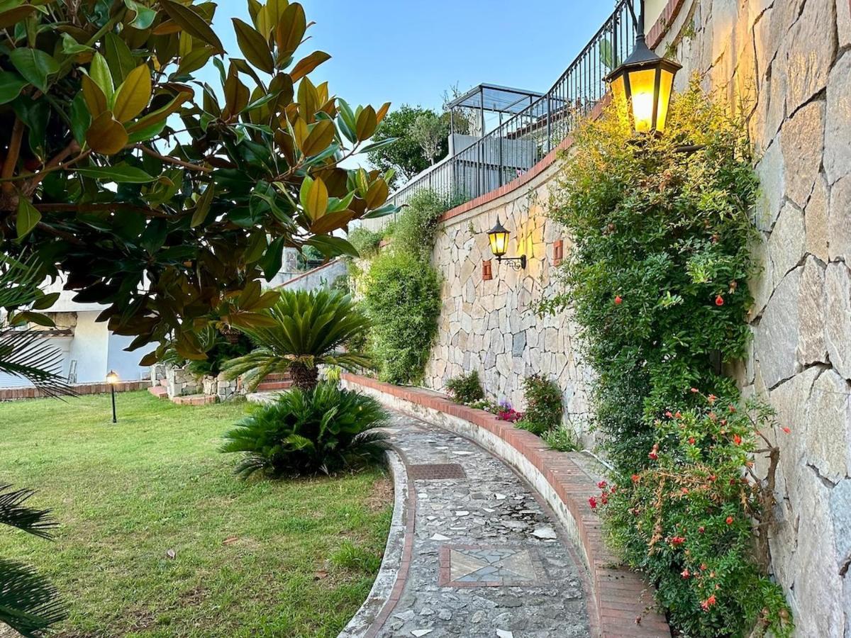 Villa Amalu Capri Piscina E Giardino Exterior foto